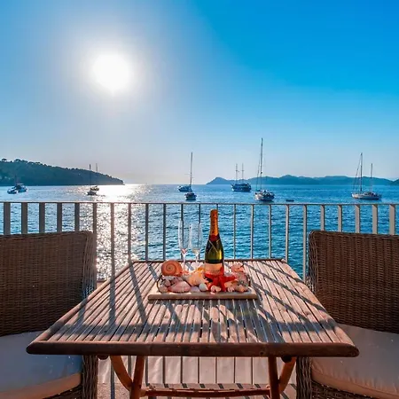 Beautiful In With House Sea View بيت للعطل Lopud